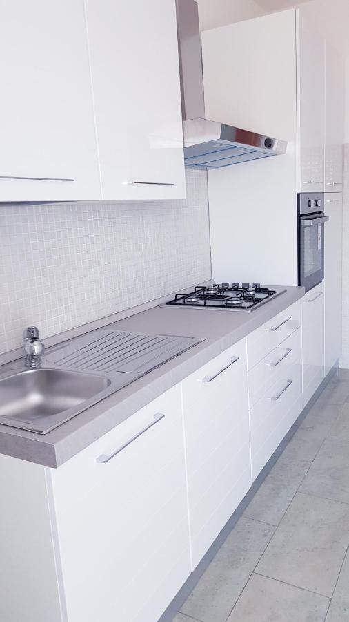 Dimora Brezza Di Mare Apartment แตร์โมลิ ภายนอก รูปภาพ